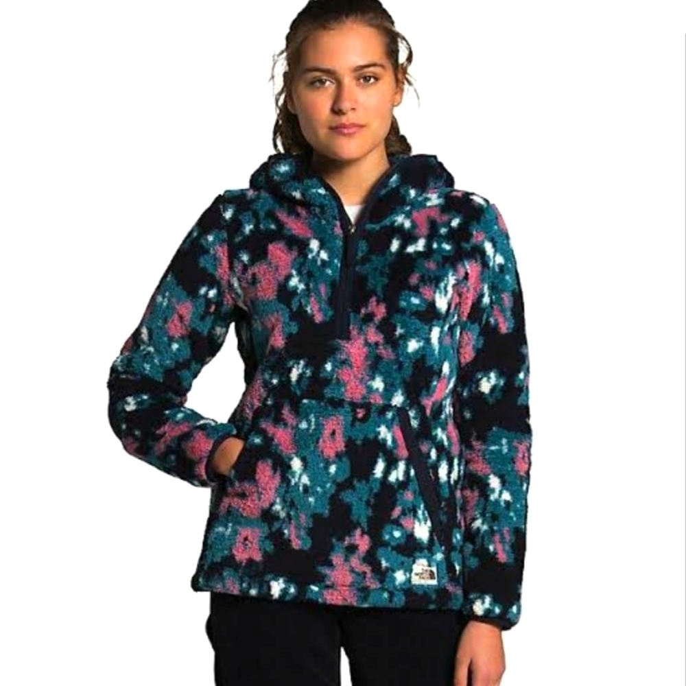 The North Face Women's Campshire Pullover Hoodie 2.0